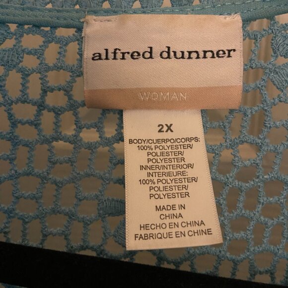 2x, lacy cardigan - Picture 2 of 3